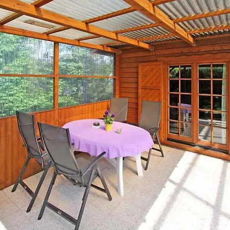 Cozy In Waren Mritz With Kitchen *